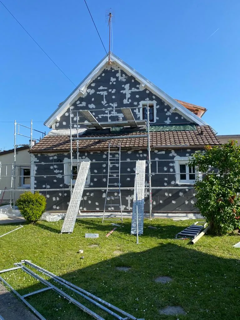 Pendant — Maison à pignon